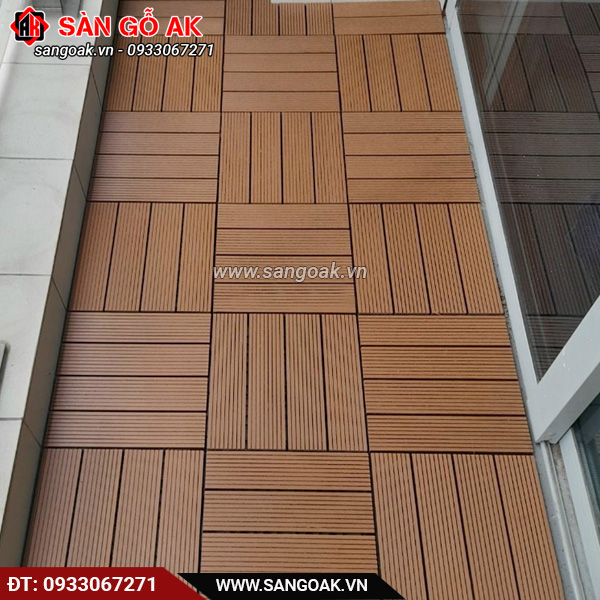 Vỉ gỗ nhựa ngoài trời Kosmos - Vân sọc VSVI300 Light Wood