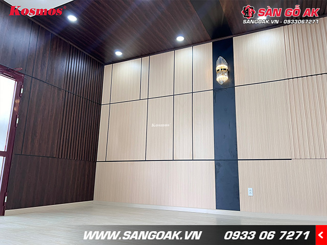 Tấm ốp Nano 8mm Kosmos KNANO9-001 vân gỗ sồi vàng nhạt