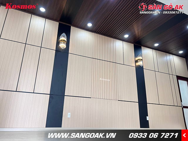 Tấm ốp Nano 8mm Kosmos KNANO9-001 vân gỗ sồi vàng nhạt