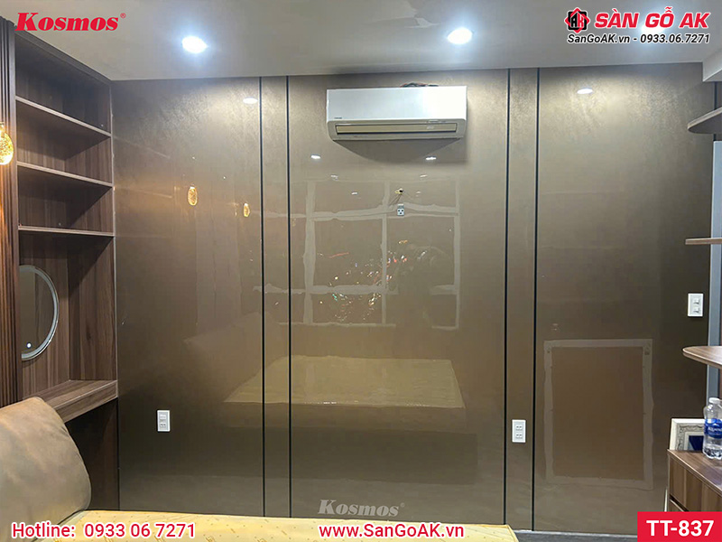 Tấm ốp than tre Kosmos vân kim loại PET hiệu ứng xước vàng đồng TT-837