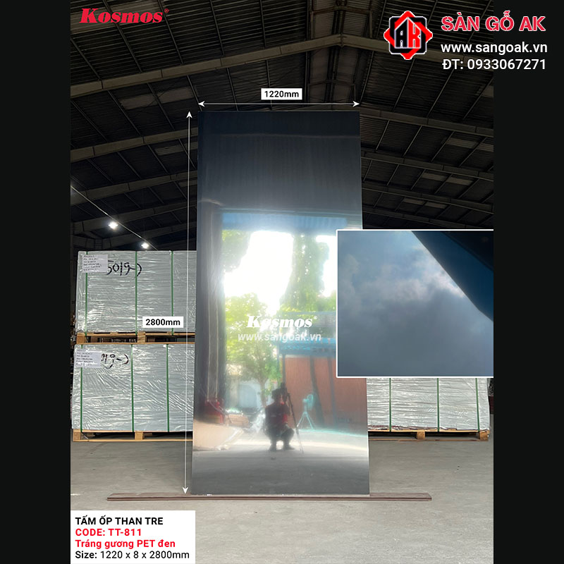 Tấm ốp than tre Kosmos tráng gương PET đen TT-811