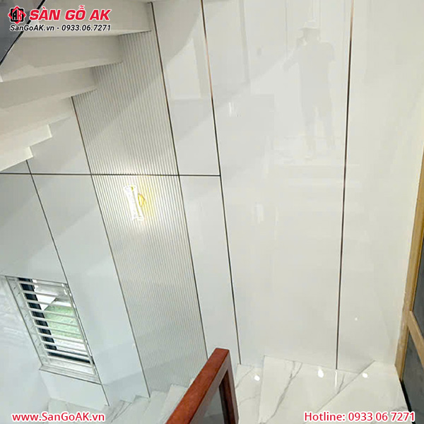 Tấm ốp than tre vân đơn sắc PET trắng Galawood G-885