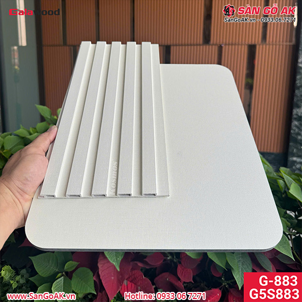 Bộ đồng màu tấm ốp than tre G-883 và lam sóng G5S-883 vân vải vàng kem ánh kim