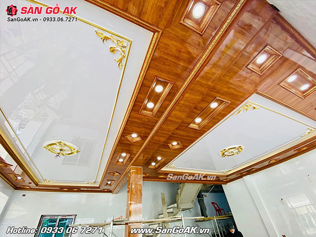 Tấm ốp Nano tráng gương có khả năng chống nước, chống mối mọt tốt