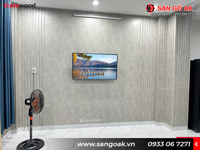 Công trình thực tế Lam sóng Galawood L4S-910 kết hợp với tấm ốp Nano cho vách tivi