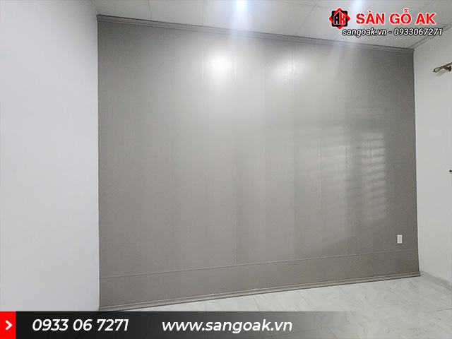 Công trình thực tế trang trí tường phòng ngủ bằng tấm ốp Nano Galawood G9-904 vân vải xám
