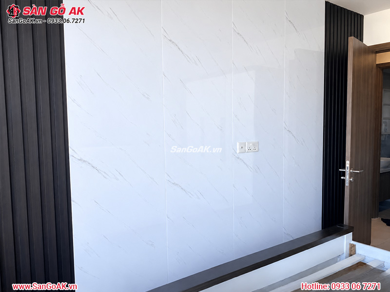 Thi công ốp tường sang trọng bằng tấm ốp vân đá M2