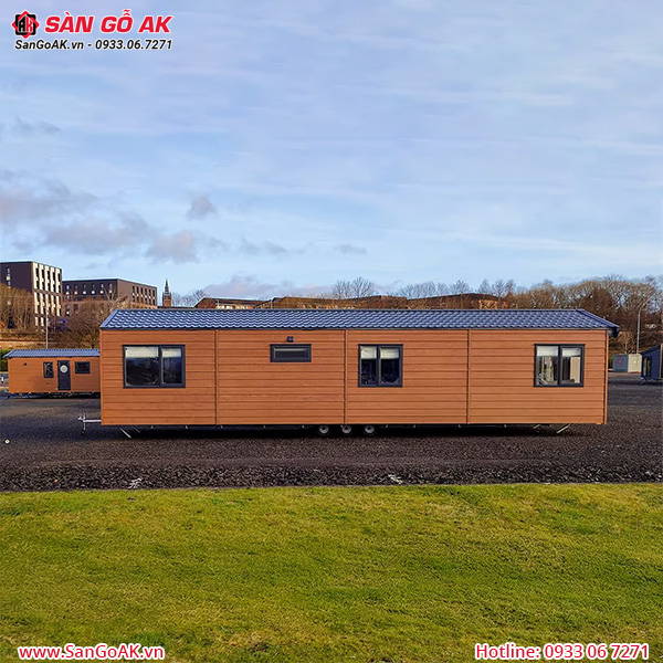 Công trình tấm Panel và nẹp V góc ngoài màu cánh gián – mặt bóng