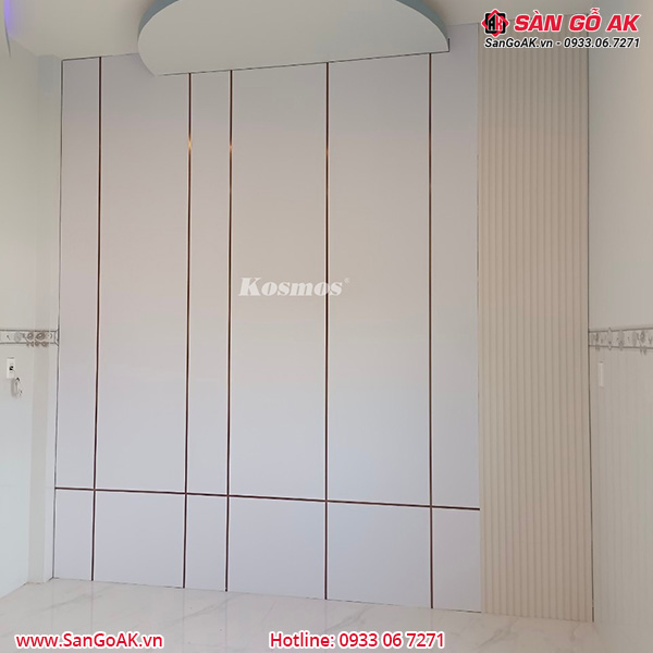 Công trình thực tế ốp tường bằng tấm than tre vân giấy trắng TT-821