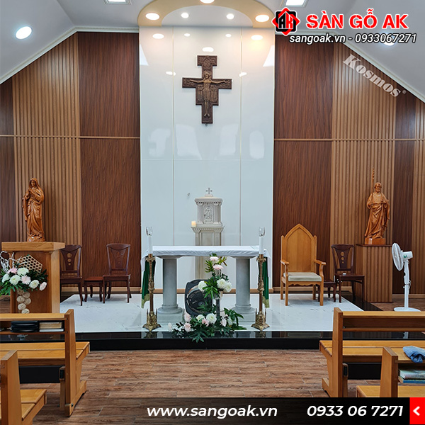 Công trình trang trí nhà thờ với lam sóng Kosmos 3S200X15-003