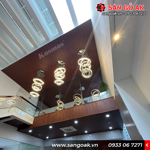 Trần nhà độc đáo, sang trọng hơn khi sử dụng lam sóng 4S150X9-008