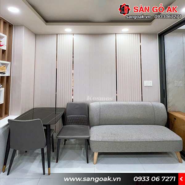 Công trình ốp tường phòng khách với tấm ốp nano và lam sóng Kosmos 4S150X9-005