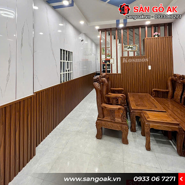 Công trình thực tế tấm ốp PVC vân đá kết hợp với lam sóng Kosmos 4S150X9-009
