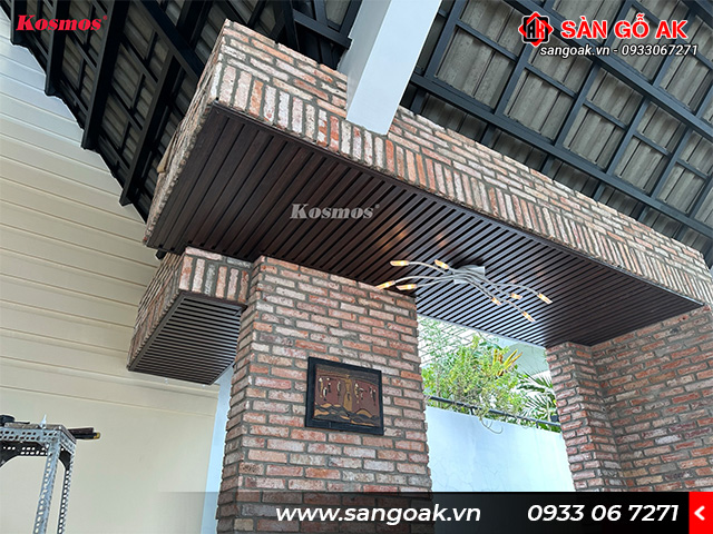 Lam sóng Kosmos còn được sử dụng để ốp trần tạo nét độc đáo, sang trọng