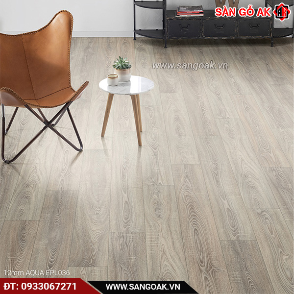 Sàn gỗ công nghiệp Egger Aqua 12mm EPL036 màu xám nhạt ánh vàng