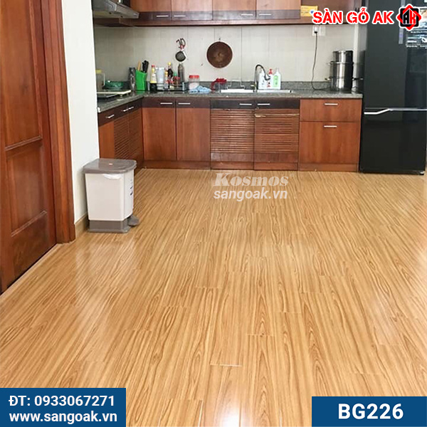2. Lát sàn phòng bếp với sàn gỗ Galamax BG226