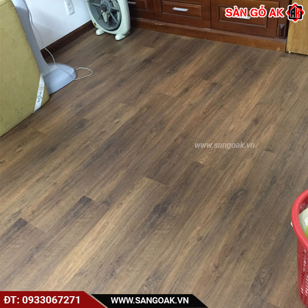 Robina O120 là sàn gỗ được rất nhiều khách hàng yêu thích lựa chọn