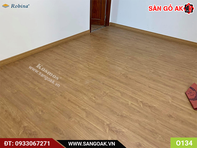 Thi công lát sàn phòng ngủ với mẫu Robina O134 
