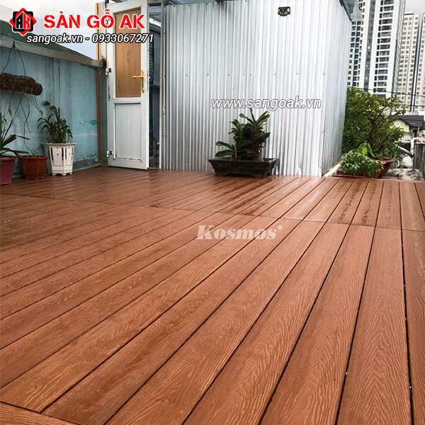 Công trình lắp đặt sàn gỗ nhựa trang trí khu vực sân thượng
