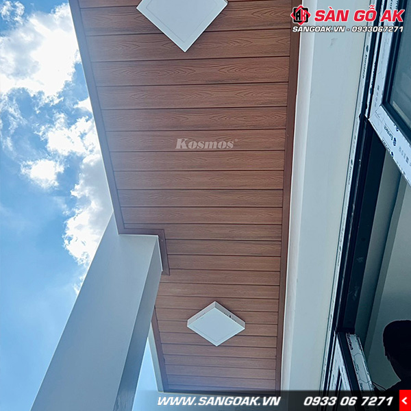 Tấm ốp ngoài trời thích hợp trang trí khu vực mái hiên với màu Golden Teak