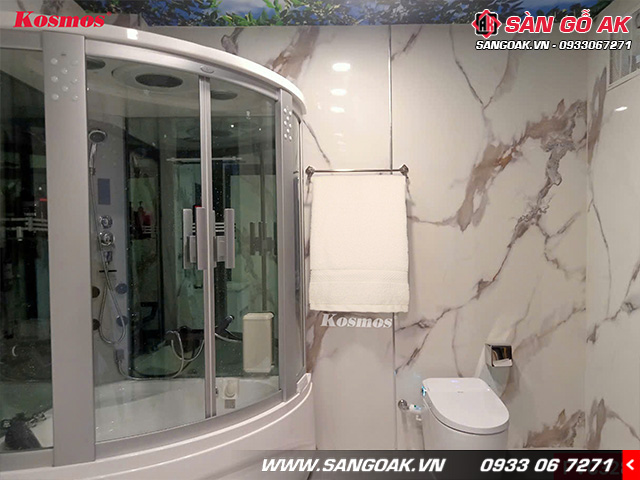 Với khả năng chống thấm nước, tấm PVC Kosmos có thể lắp đặt cho phòng tắm