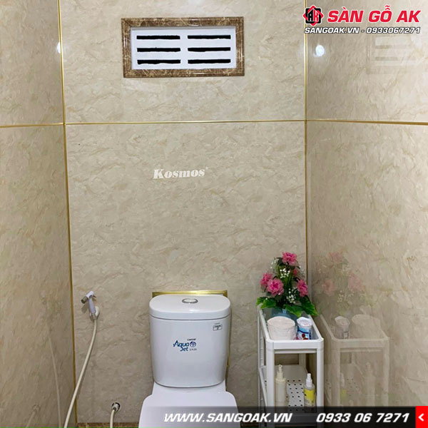 Với khả năng chống nước tốt tấm PVC2006 có thể sử dụng ốp tường phòng tắm