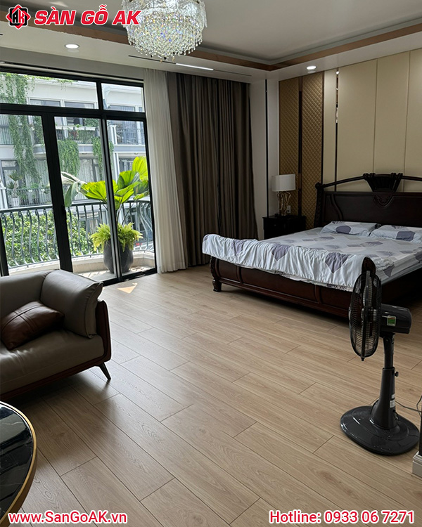 Sàn Gỗ Công Nghiệp Vân Gỗ Tự Nhiên Cho Phòng Ngủ