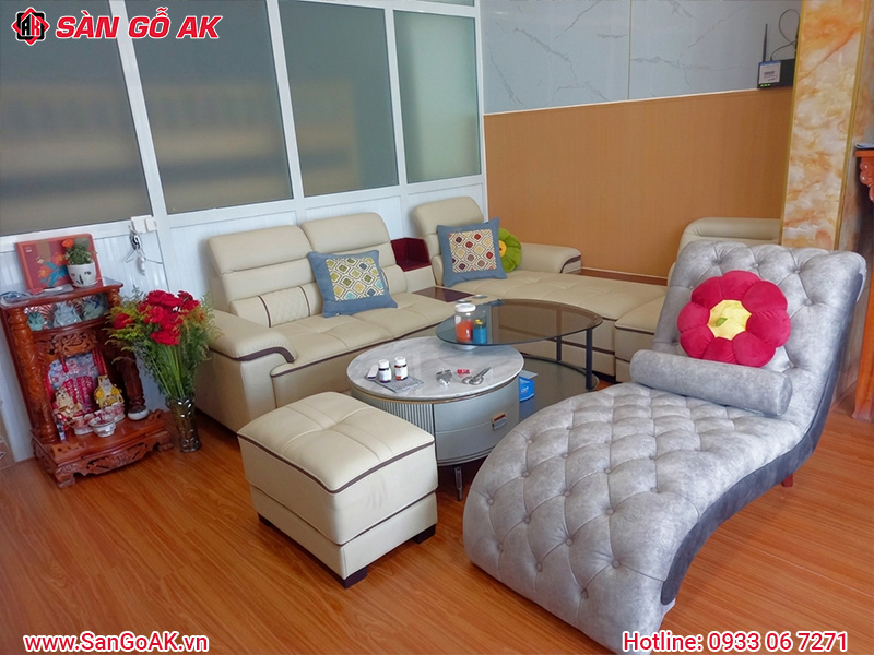 Sàn Nhựa Hèm Khóa Giả Gỗ Cho Phòng Khách Tối Giản