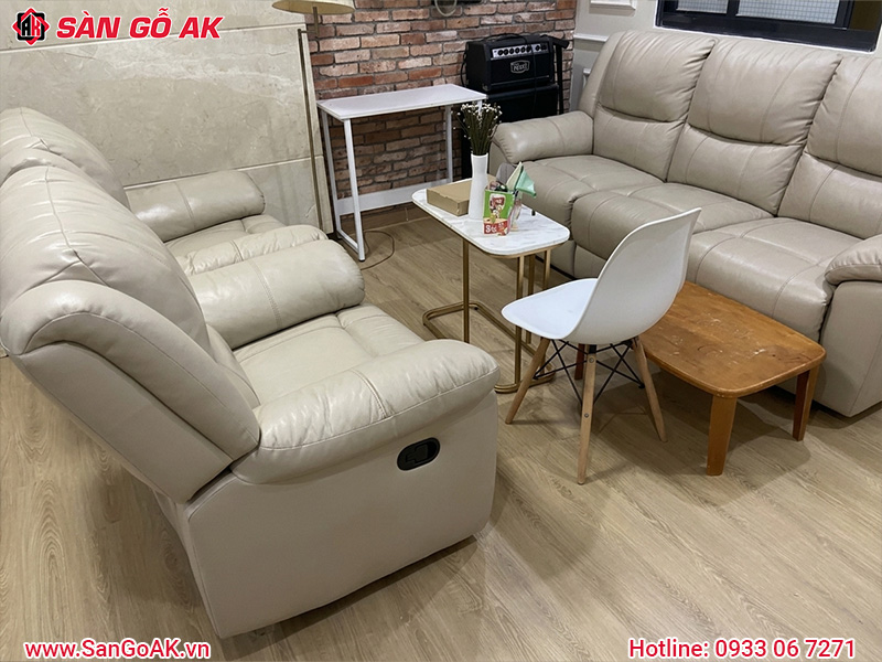 Chọn Sàn Nhựa Hèm Khóa Theo Tông Màu Nội Thất Phòng Khách
