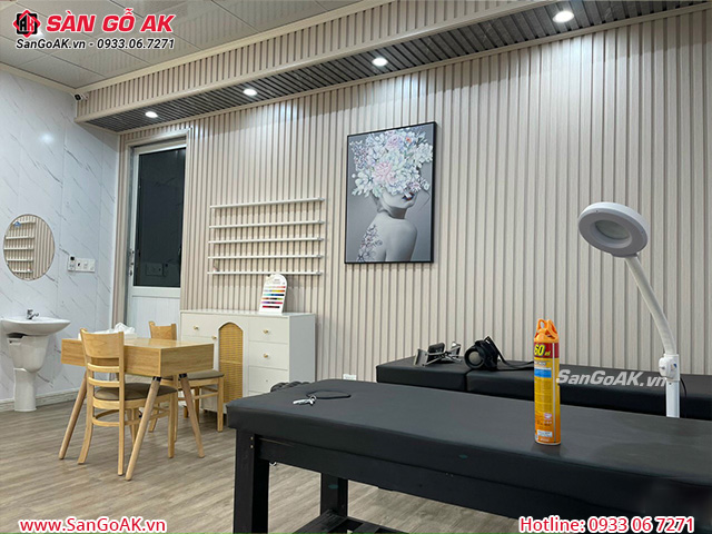 Ốp tường trang trí nội thất với lam 3 sóng trắng ngà