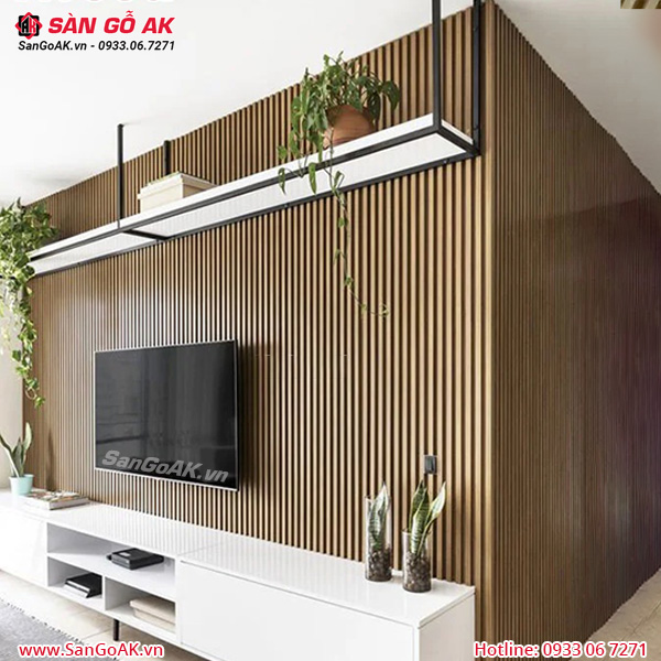 Nên ốp tấm lam sóng lên bề mặt tường bằng phẳng, khô ráo