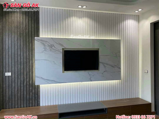 Trang trí vách tivi sang trọng với lam 3 sóng và tấm PVC vân đá