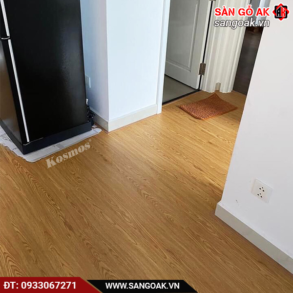 Sàn nhựa hèm khóa N1688 mang lại không gian sang trọng cho phòng bếp