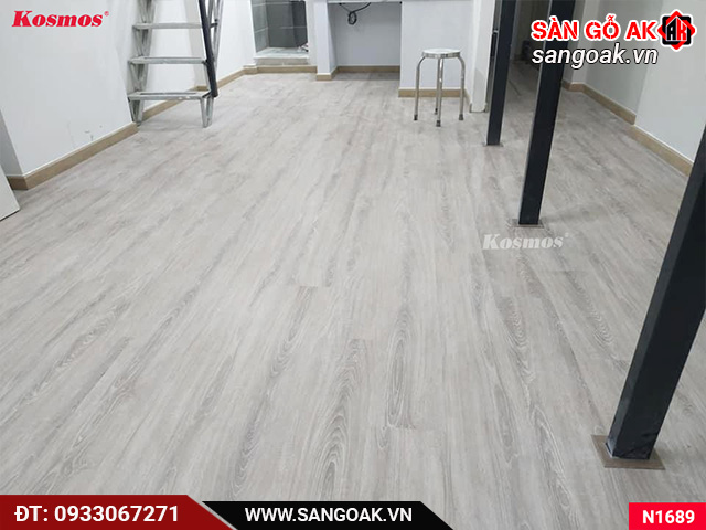Sàn nhựa hèm khóa N1689 mang lại không gian sang trọng, đẳng cấp