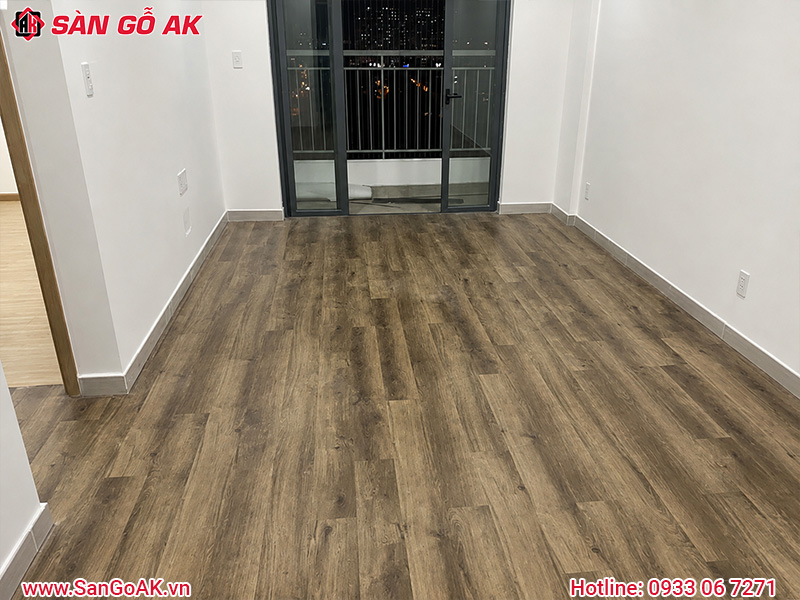Thi Công Sàn Nhựa Hèm Khoá Cho Lát Căn Hộ Bền Đẹp