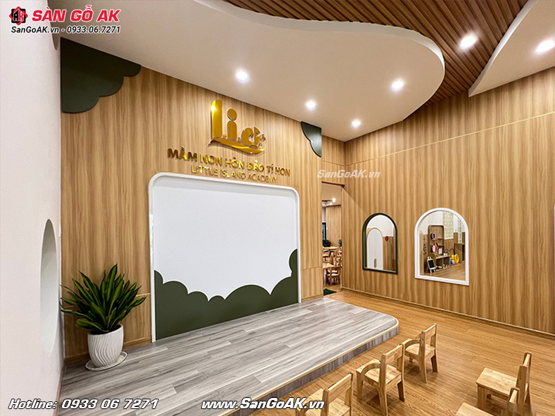 Sử dụng tấm ốp Nano vân gỗ trang trí trường học