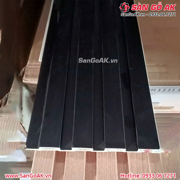 Tấm ốp lam 4 sóng thấp màu đen quyền lực