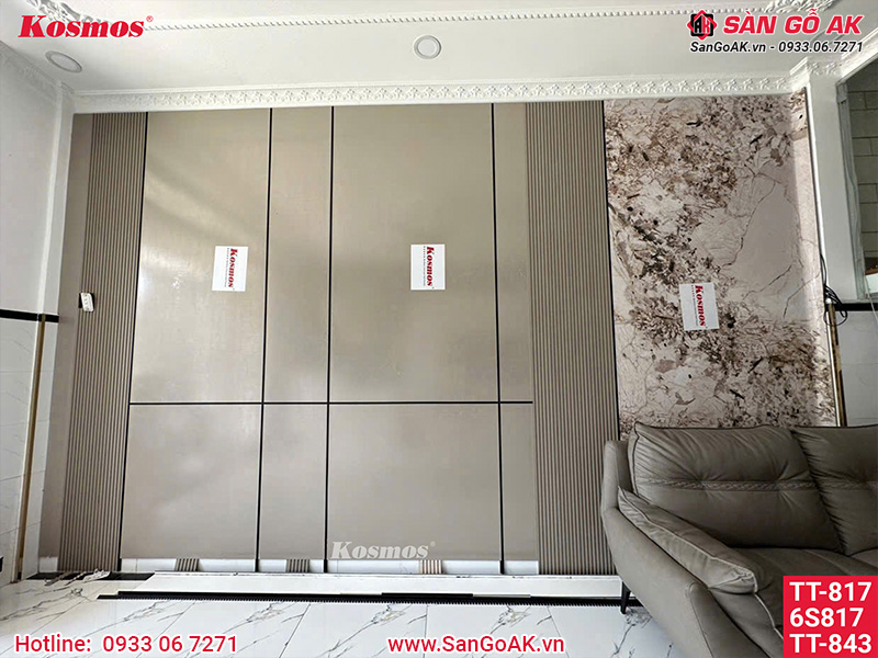 Kết hợp tấm ốp than tre và lam sóng tạo nên sự ấn tượng cho không gian