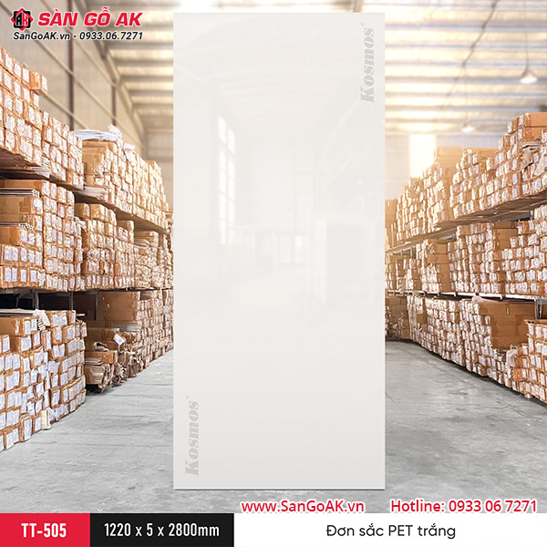 Sàn Gỗ AK - nơi cung cấp tấm ốp than tre Kosmos TT-505 vân đơn sắc PET trắng