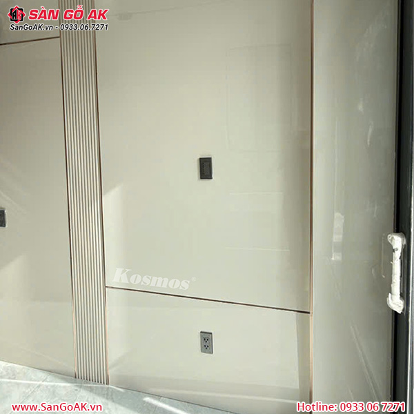 Công trình ốp tường sang trọng với tấm ốp than tre PET vàng kem 