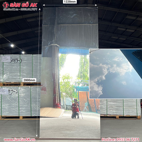 Sàn Gỗ AK - nơi cung cấp tấm ốp than tre Kosmos TT-810 tráng gương bạc