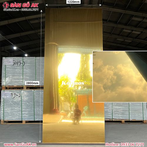 Tấm ốp than tre Kosmos tráng gương PET vàng TT-812