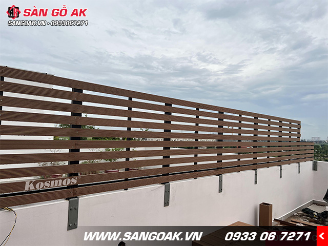 Thi công lắp đặt thanh đa năng gỗ nhựa làm hàng rào rất dễ dàng và nhanh chóng