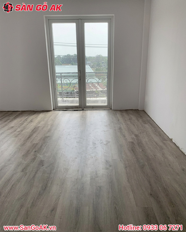 Sàn Nhựa Hèm Khóa Vân Gỗ Tự Nhiên Cho Phòng Ngủ