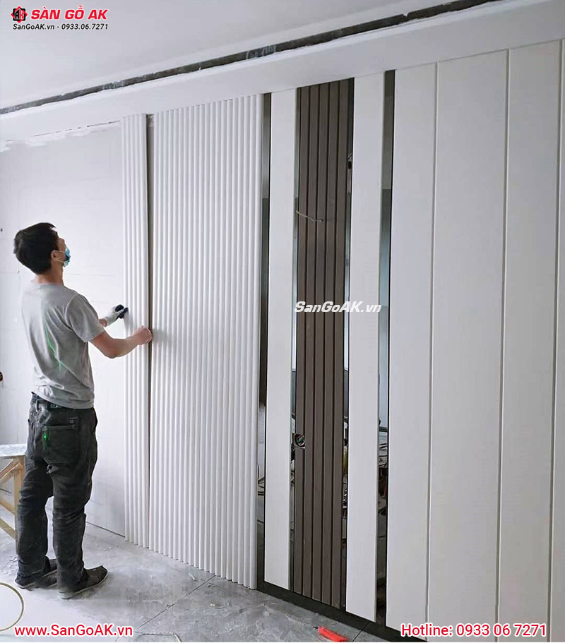 Thi công tấm ốp lam sóng tròn trên bề mặt bằng phẳng, khô ráo