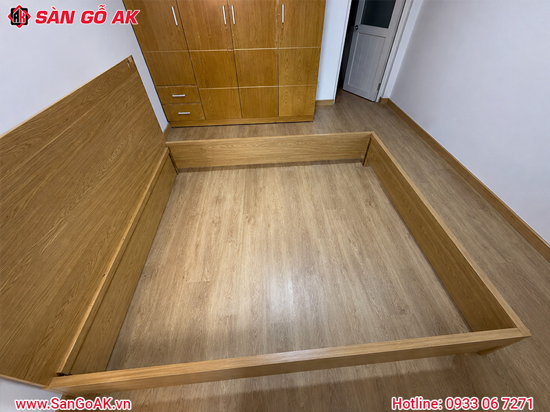 Hoàn Thiện Phòng Ngủ Sang Trọng Với Sàn Nhựa Dán Keo Giả Gỗ