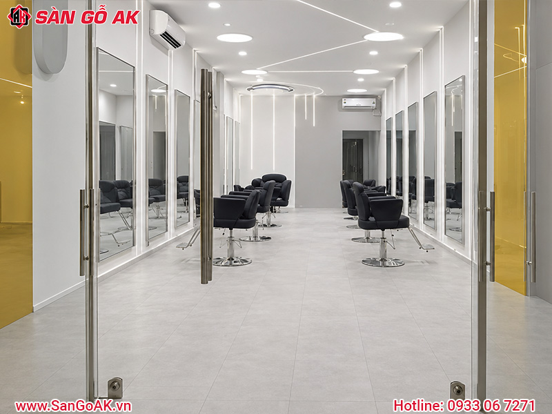 Trang trí tiệm hớt tóc sang trọng, đẳng cấp bằng sàn nhựa xi măng xám