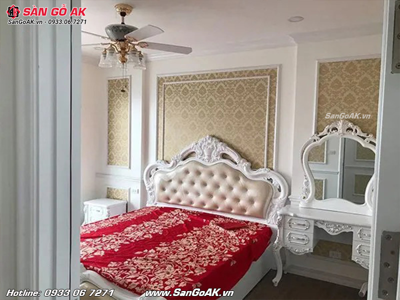 Trang trí vách đầu giường phòng ngủ với tấm ốp Nano hoa văn